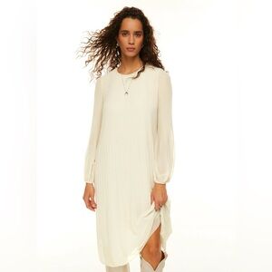 Aritzia Wilfred Daydreamer Midi Dress